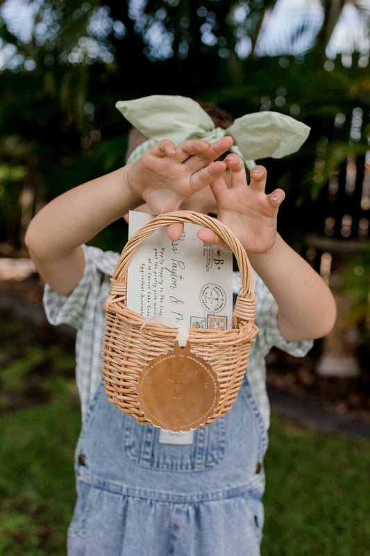 Custom Scalloped Basket Tag