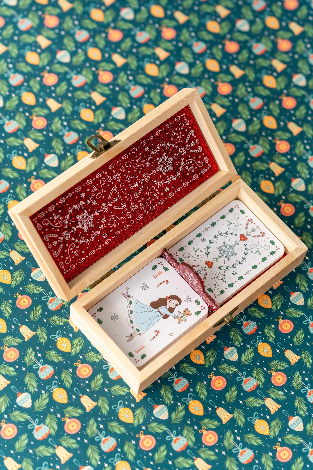 Christmas Snap Game & Go Fish Cards in Keepsake Box
