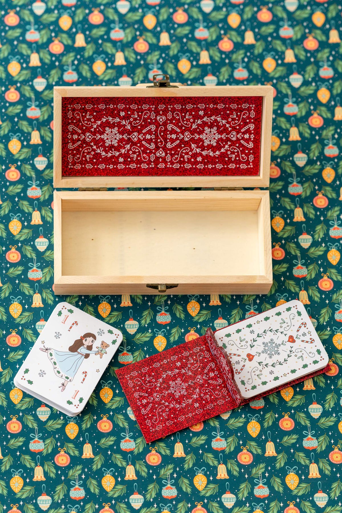 Christmas Snap Game & Go Fish Cards in Keepsake Box